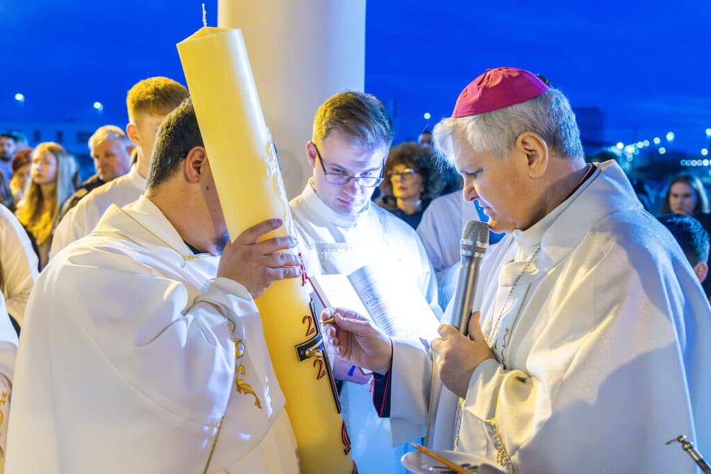 Vazmeno bdjenje u bazilici sv. Kvirina