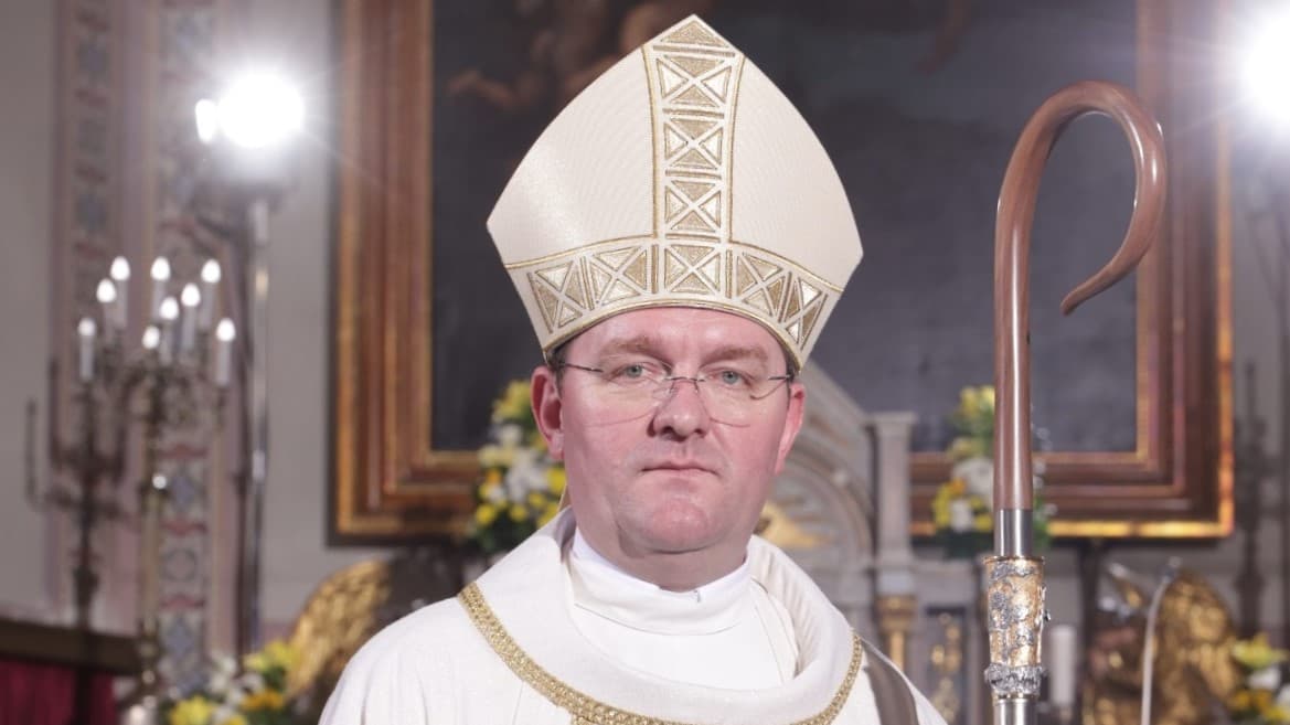 Uskrsna poruka zrenjaninskog biskupa Mirka Štefkovića