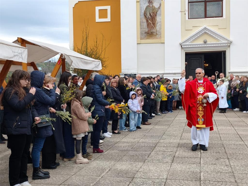 Biskup Gorski na Cvjetnicu predvodio misu u Svetom Križu Začretju