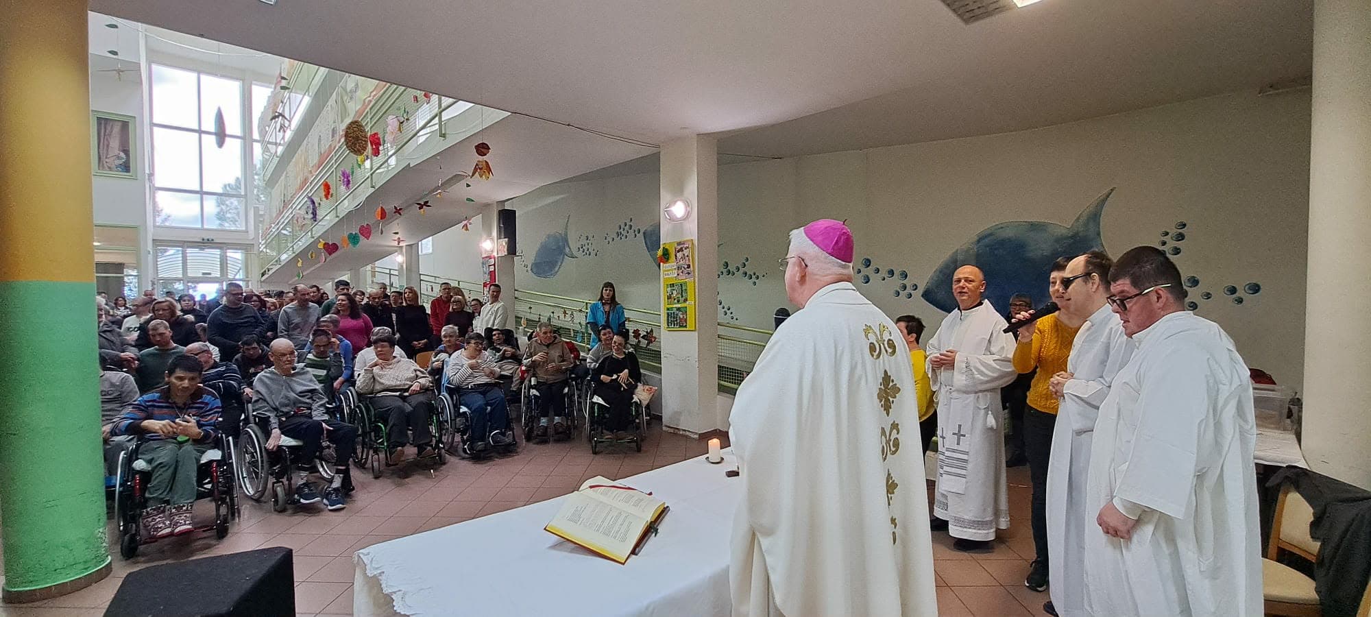 Nadbiskup Uzinić slavio Misu večere Gospodnje s korisnicima Centra za rehabilitaciju