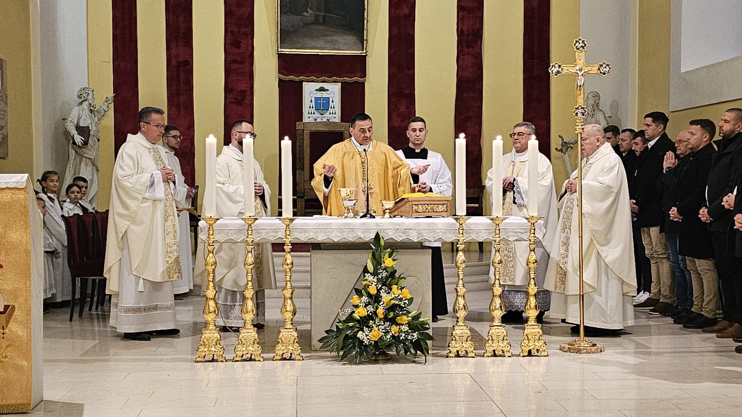 Mise večere Gospodnje u Gospiću