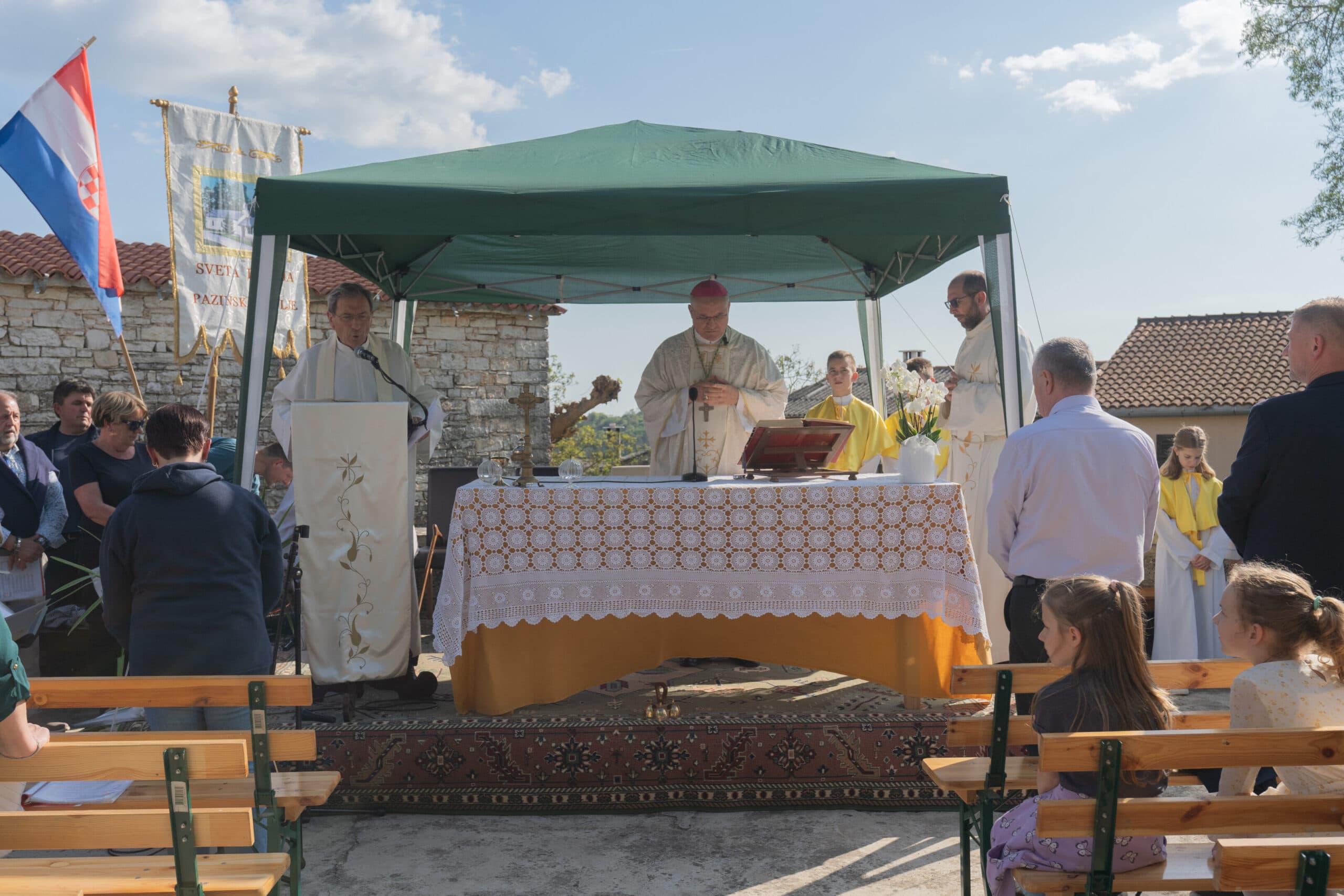 Proslavljeni 13. „Dobrilini dani na Šterni“ u Velom Ježenju