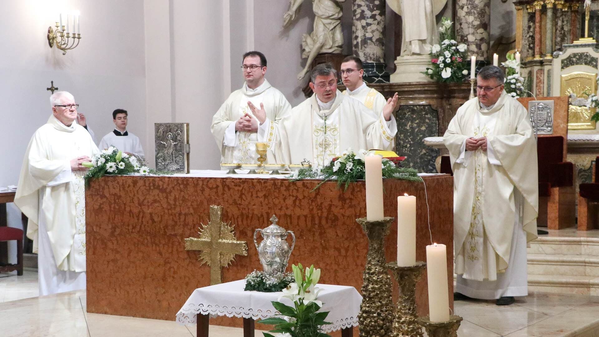 Svetkovina Uskrsa proslavljena u požeškoj katedrali