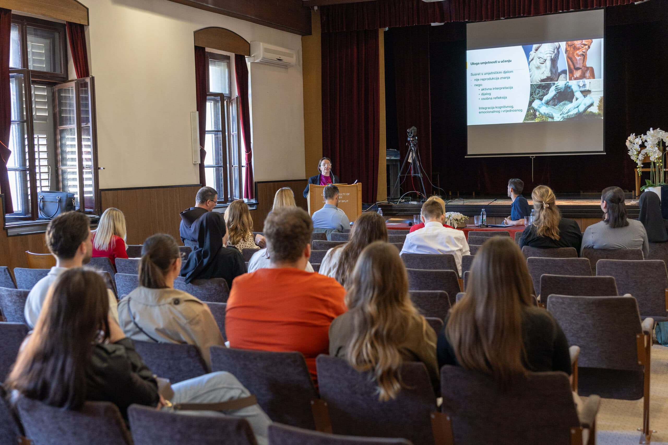 Split: Održan međunarodni simpozij o cjelovitom razvoju mladih u obrazovanju