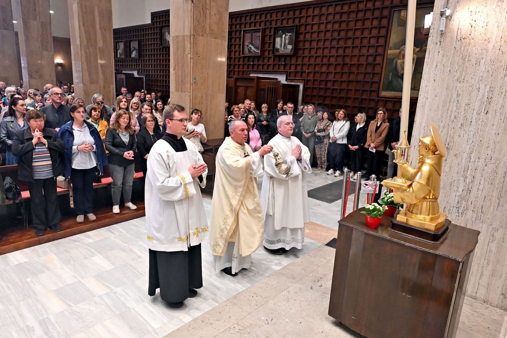 Četvrti utorak sv. Antunu u bazilici na zagrebačkom Svetom Duhu