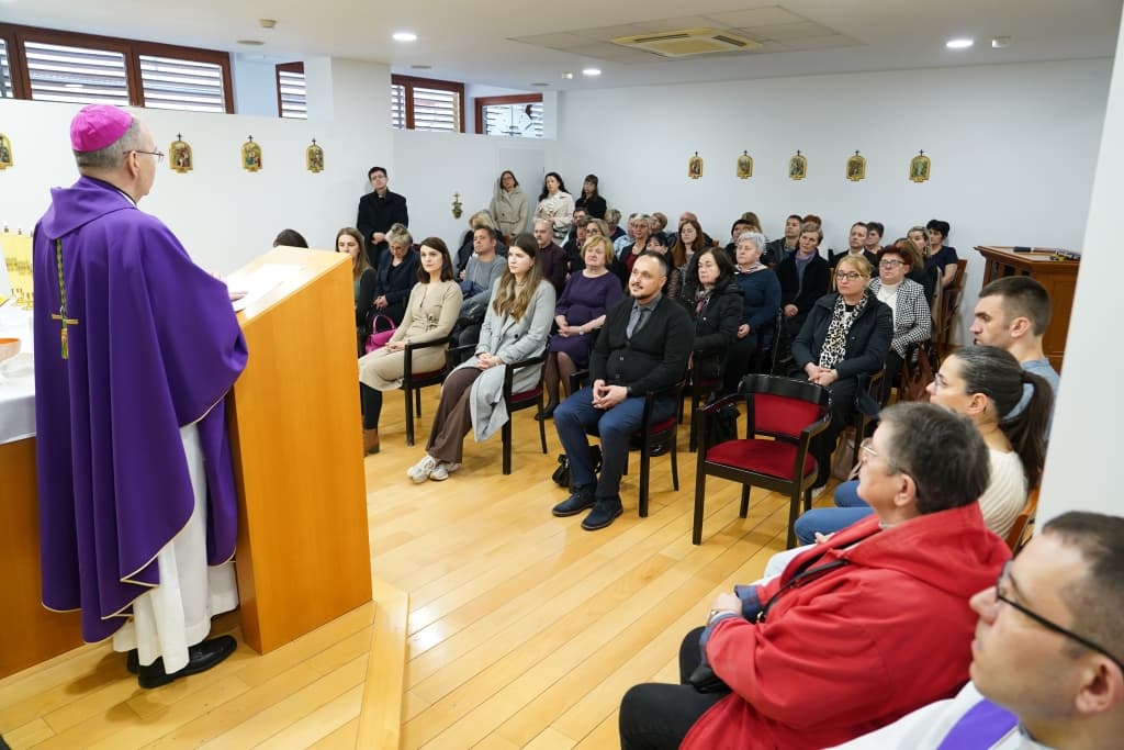 Preduskrsna duhovna obnova okupila djelatnike Varaždinske biskupije