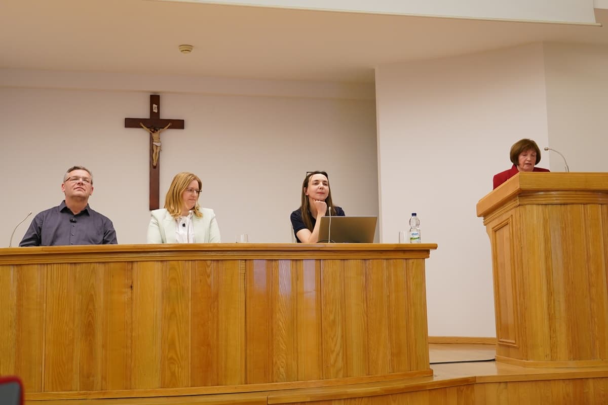 Hagioterapijsko-evangelizacijska tribina u Varaždinu