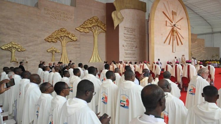 Papa na misi u Malabu: Radosna Crkva u navještaju Riječi, dobroga kruha za sve ljude