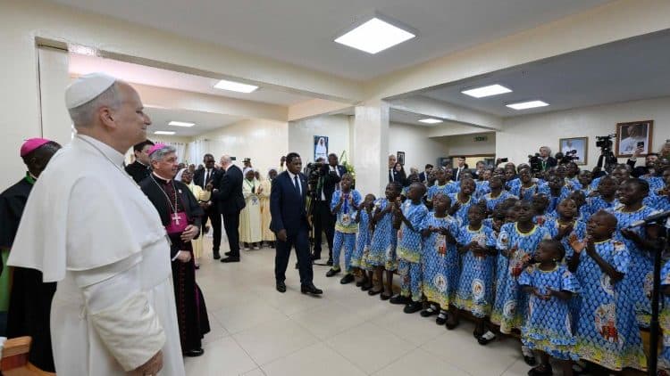 Papa posjetio sirotište u Yaoundéu