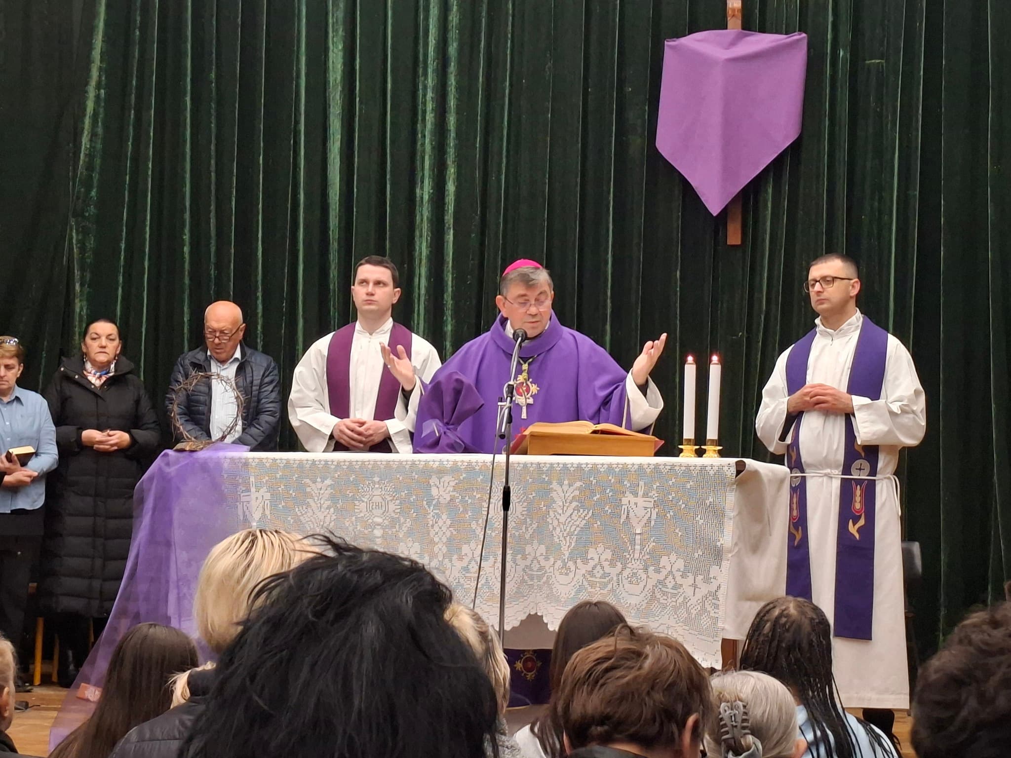 Biskup Martinović posjetio zatvor i kaznionicu u Požegi