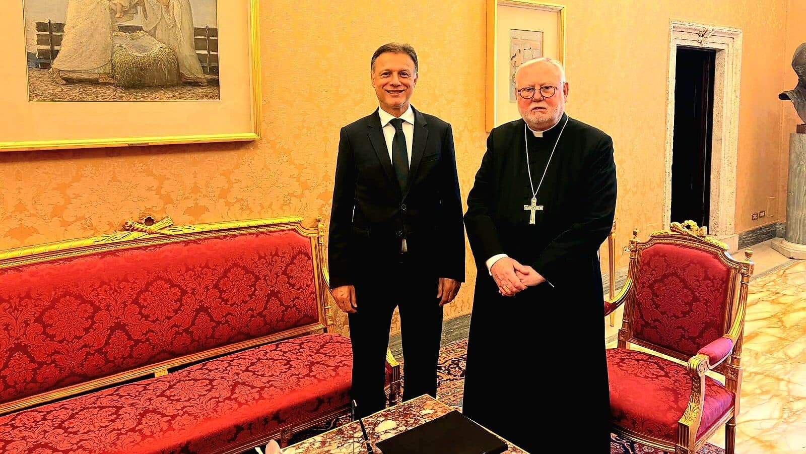 Predsjednik Hrvatskog sabora sastao se s nadbiskupom Gallagherom