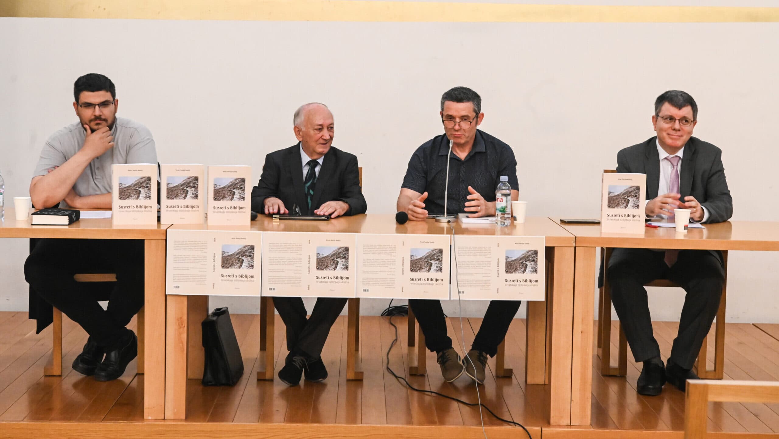 Tribina „Susreti s Biblijom Hrvatskoga biblijskog društva“