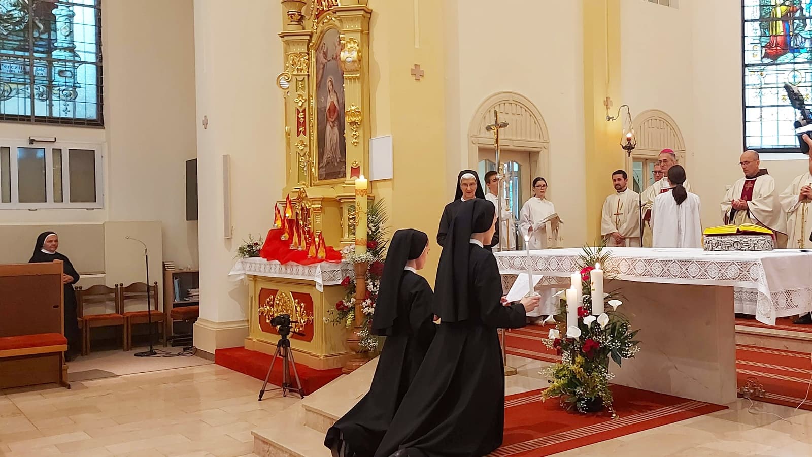 Slavlje prvih zavjeta Milosrdnih sestara sv. Križa u Đakovu