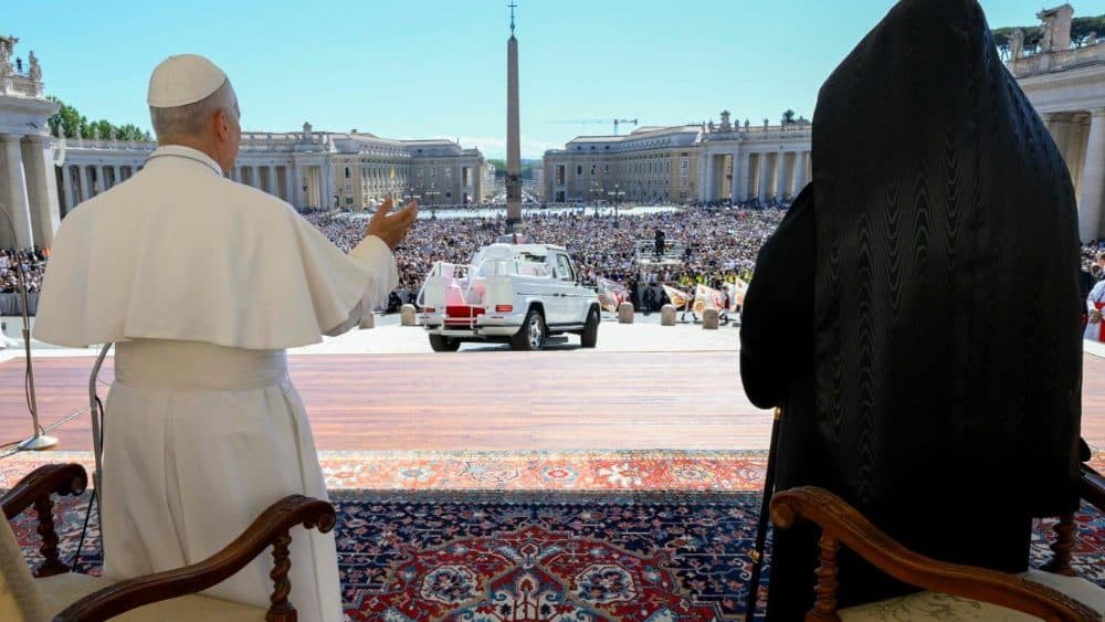 Papa Lav XIV. katolikosu Aramu I.: Molimo za mir u Libanonu i na Bliskom istoku
