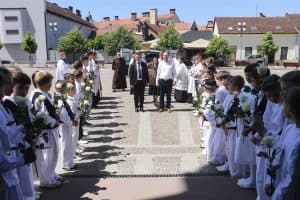 Relikvije sv. Male Terezije i njezinih svetih roditelja dočekane u požeškoj Katedrali