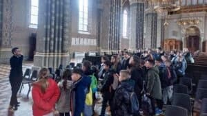 Učenici iz Popovca posjetili su đakovačku katedralu i upoznali njezinu baštinu