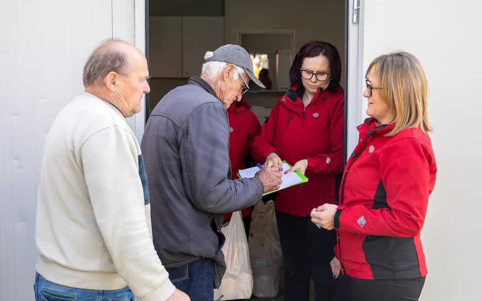 Uoči Uskrsa Caritas Sisačke biskupije podijelio 455 paketa pomoći