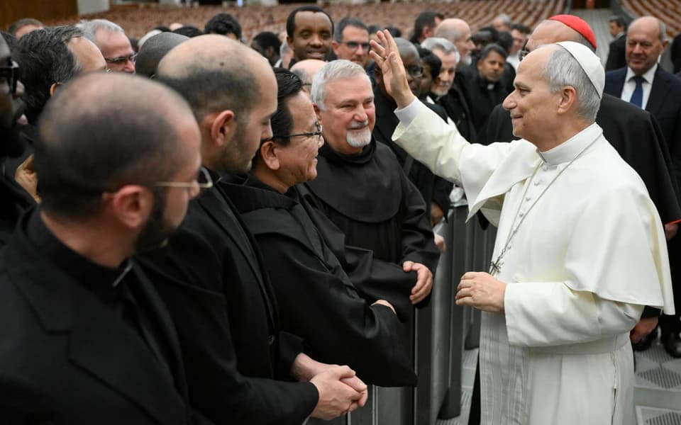 Papa Lav XIV. za travanj pozvao na molitvu za svećenike u krizi