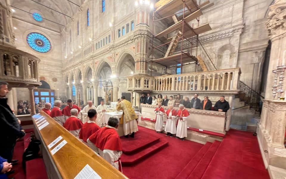 Blagovijest u katedrali svetog Jakova obilježila i godinu dana trajnog klanjanja u Šibeniku