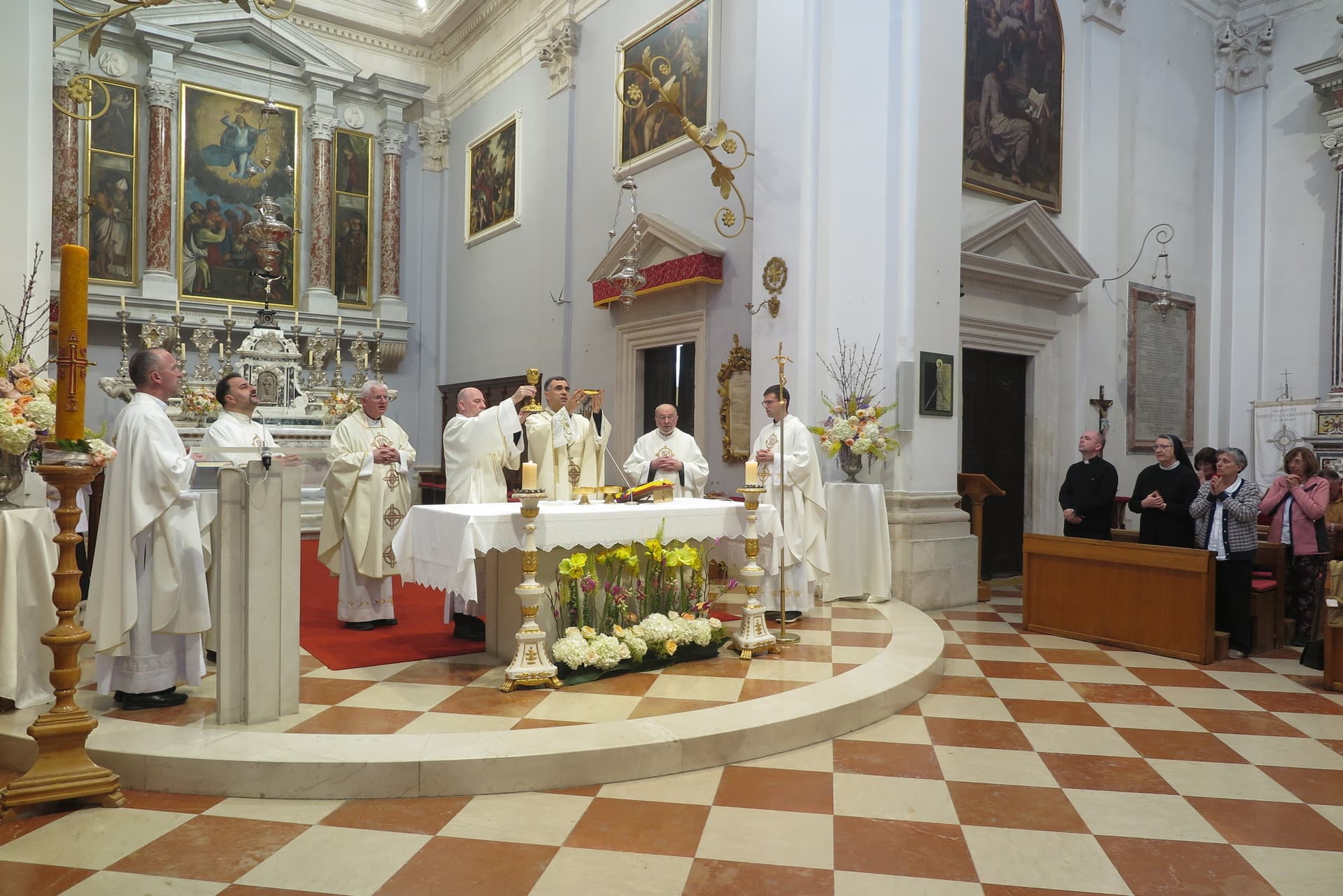 Hodočasnici Riječke nadbiskupije slavili misu u dubrovačkoj katedrali