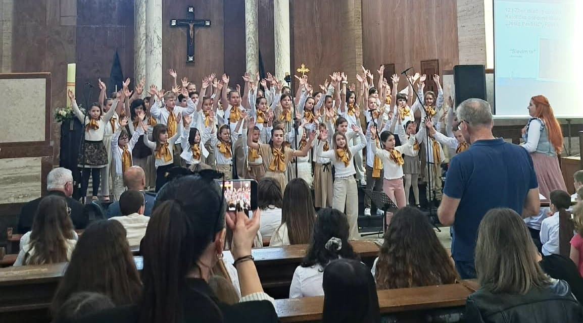 U Rijeci održana Smotra glazbenih aktivnosti katoličkih osnovnih škola u RH