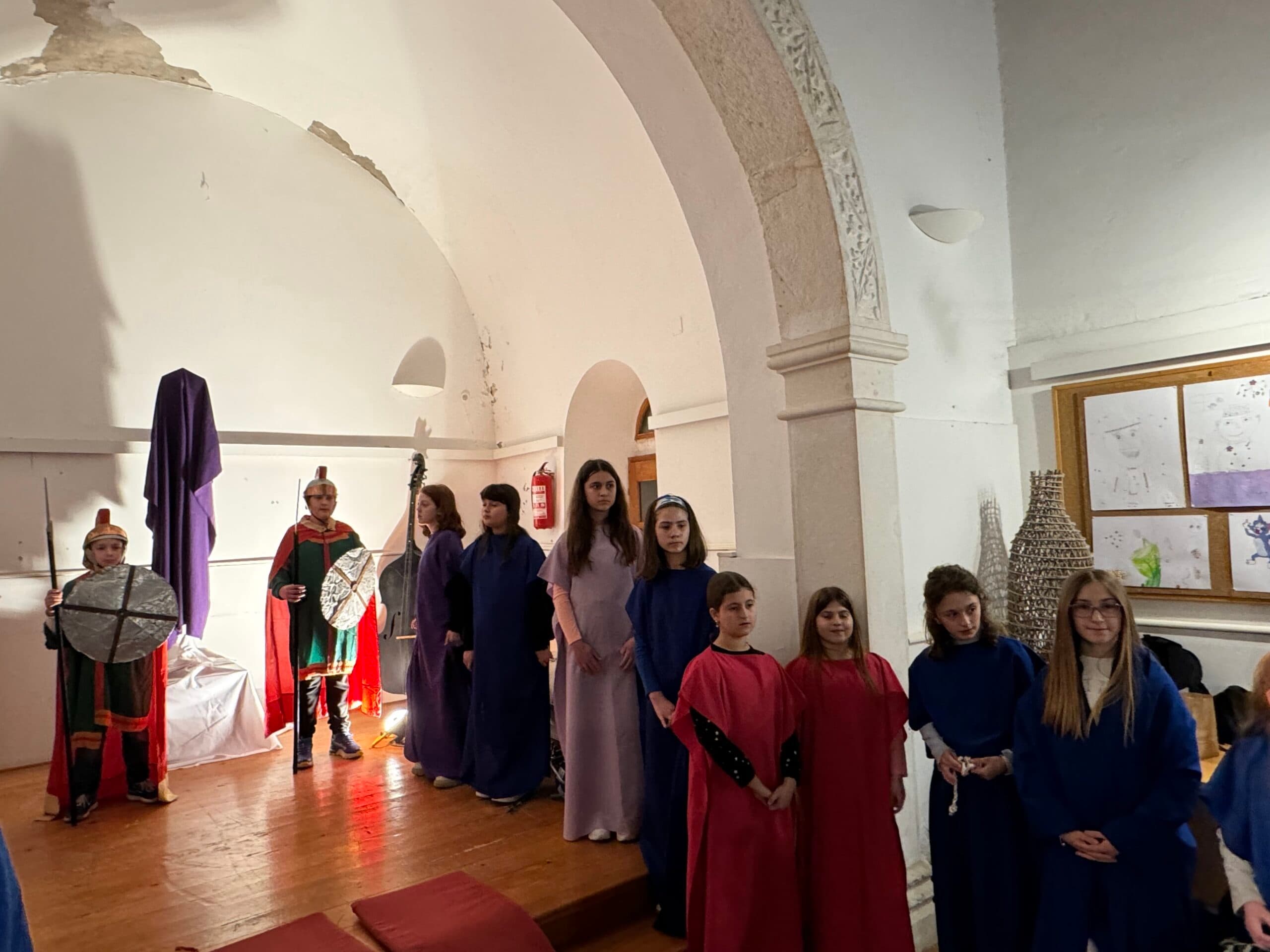 Dvije izvedbe mjuzikla Učitelja tražim spojile korizmu i uskrsnu radost