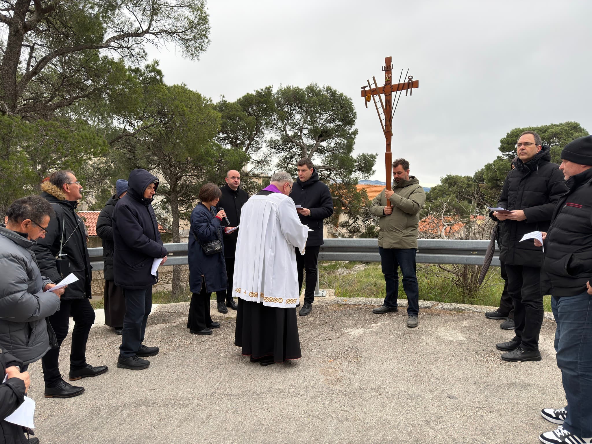 Na tvrđavi Šubićevac održan križni put vjernika grada Šibenika