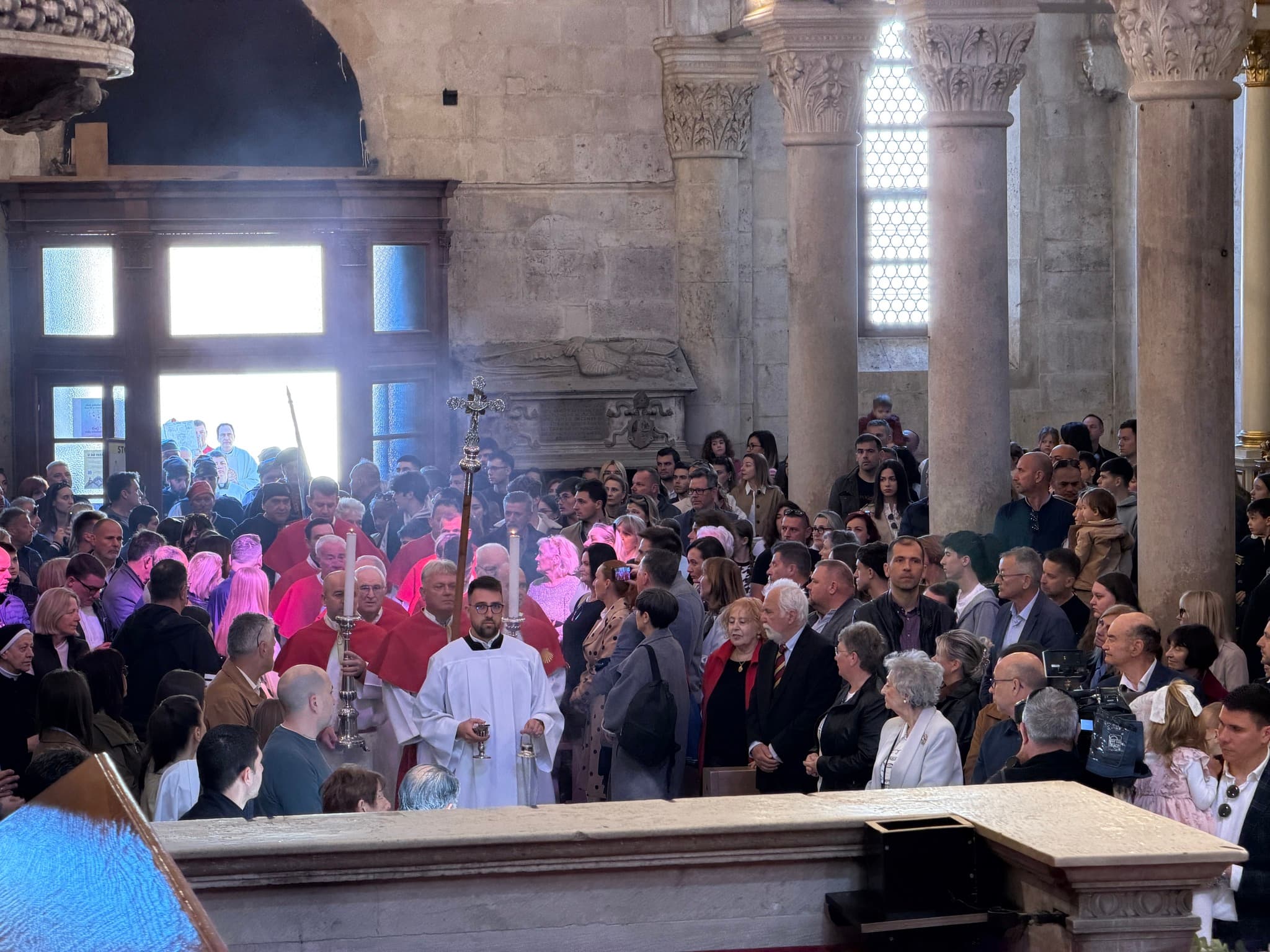 Svetkovina Uskrsa proslavljena u katedrali svetoga Jakova u Šibeniku