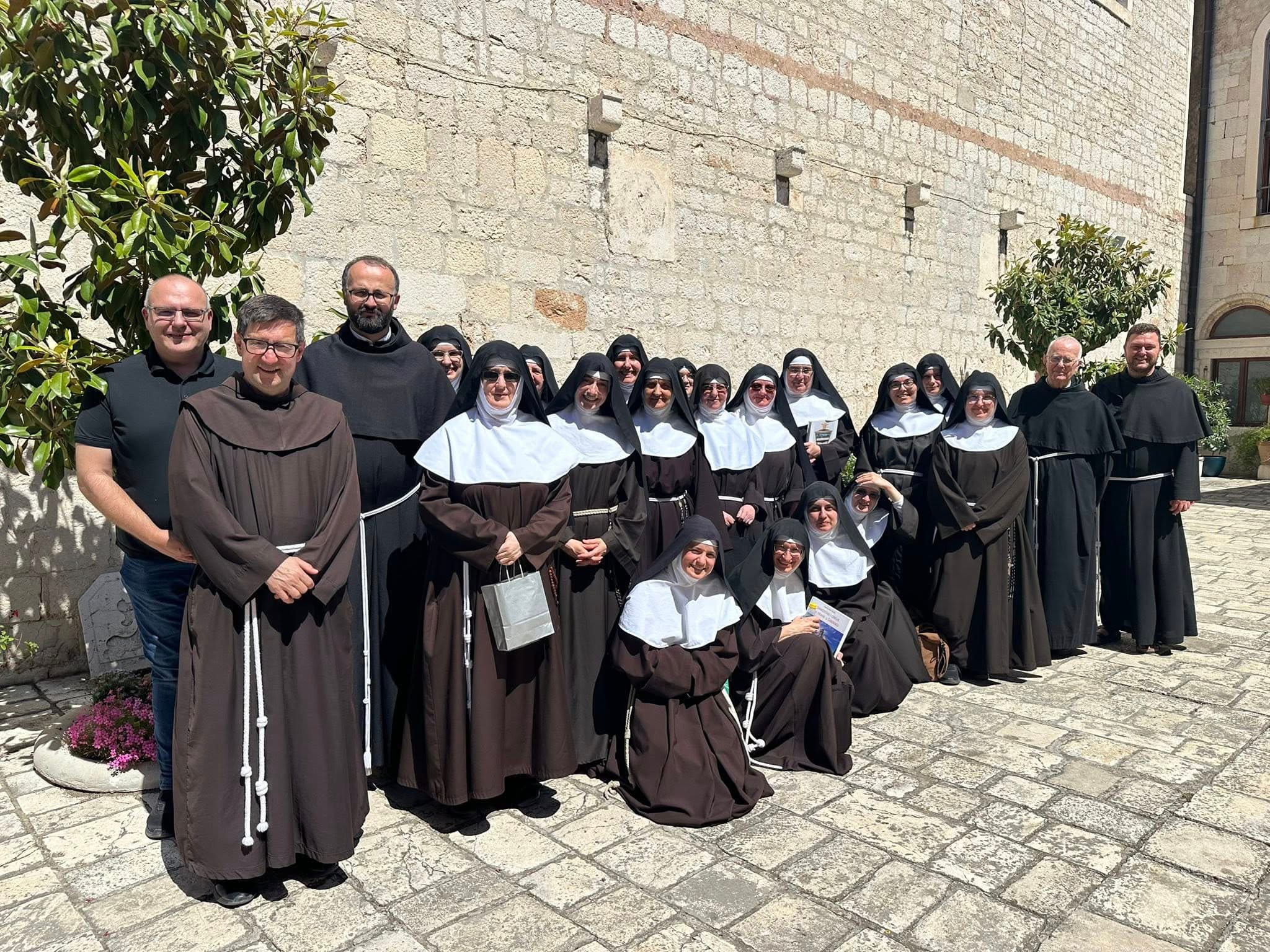 Sestre klarise pohodile Šibenik nakon tečaja trajne formacije na Krapnju