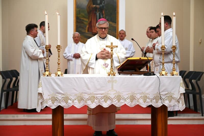 Nadbiskup Zgrablić na Blagovijest predvodio misu za Dan Sveučilišta u Zadru