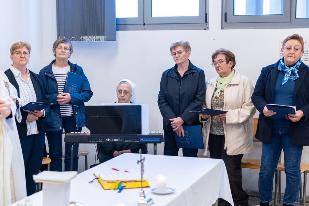 Biskup Košić predvodio misu za službenike i zatvorenike u Kaznionici u Glini