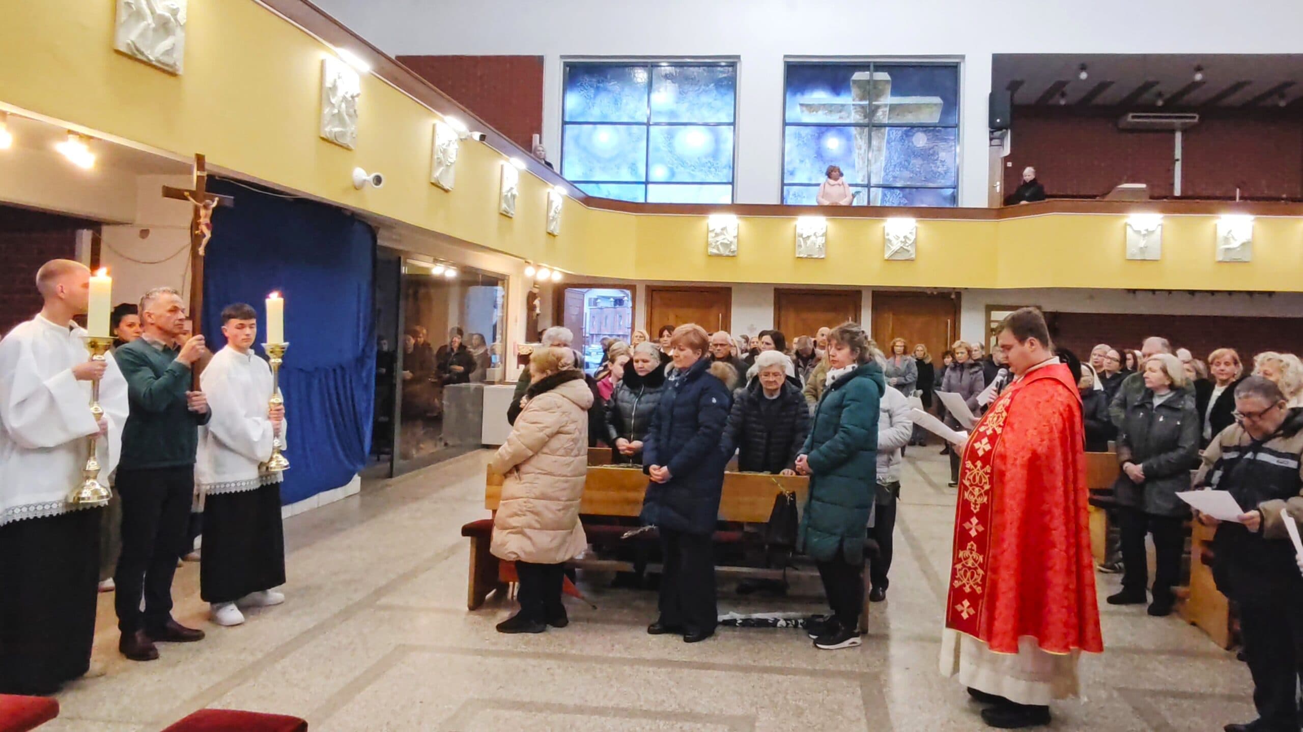 U osječkoj Retfali održan križni put za nerođene