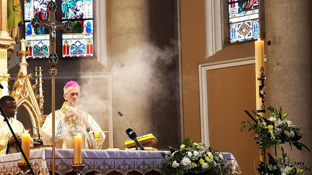 Osijek: Biskup Ćurić predvodio uskrsno slavlje u konkatedrali sv. Petra i Pavla