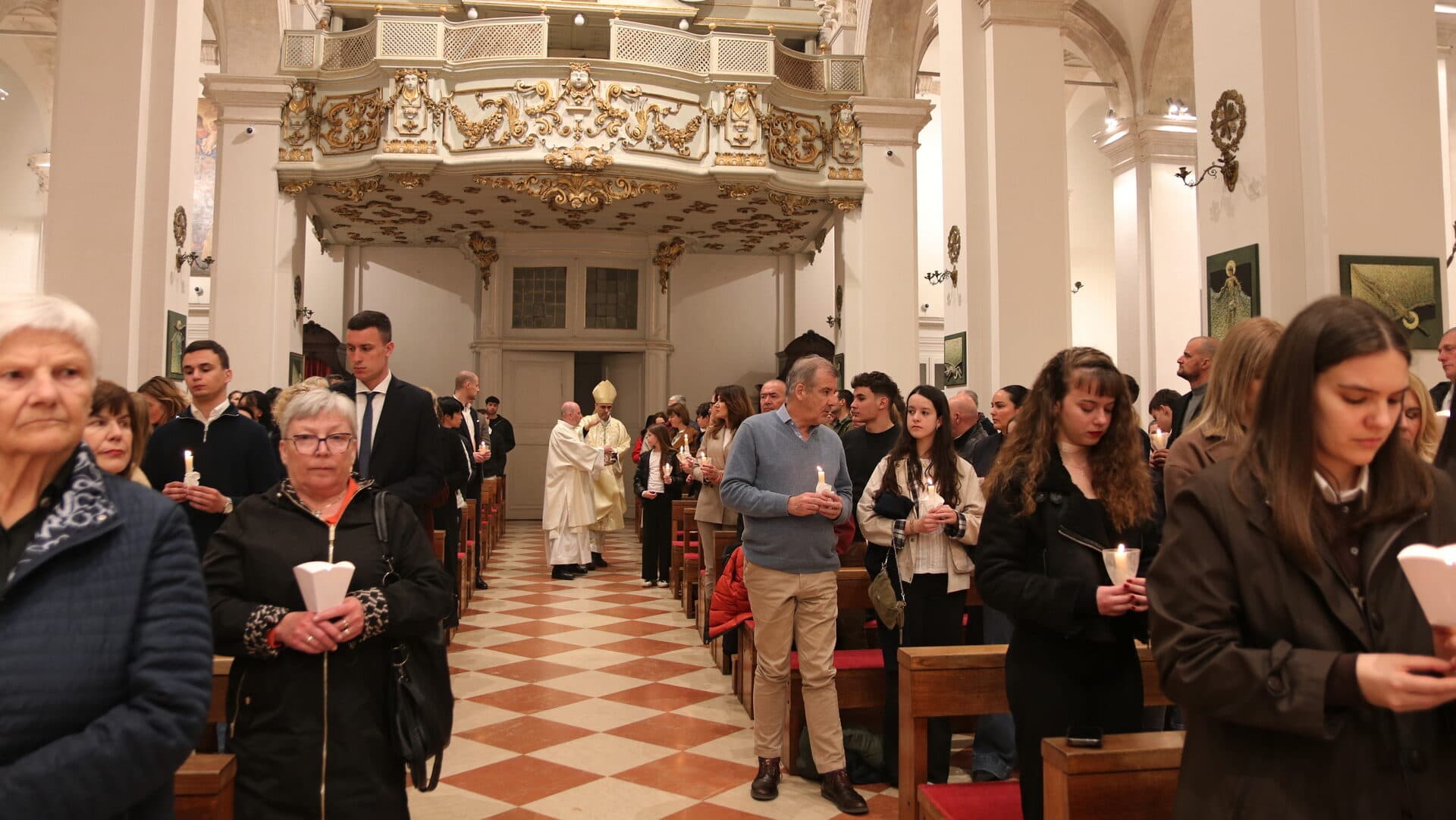 Vazmeno bdjenje u dubrovačkoj katedrali