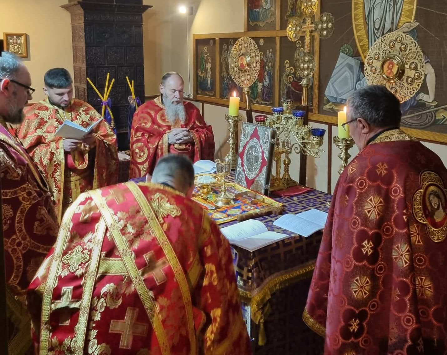 Vladika Stipić služio liturgiju sv. Bazilija na spomen Gospodnje večere