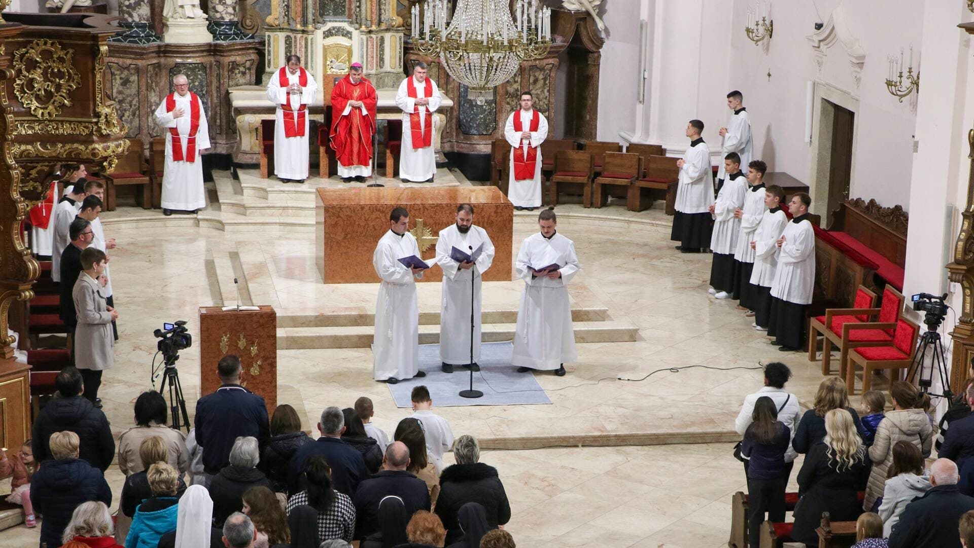 Obredi Muke Gospodnje u požeškoj katedrali