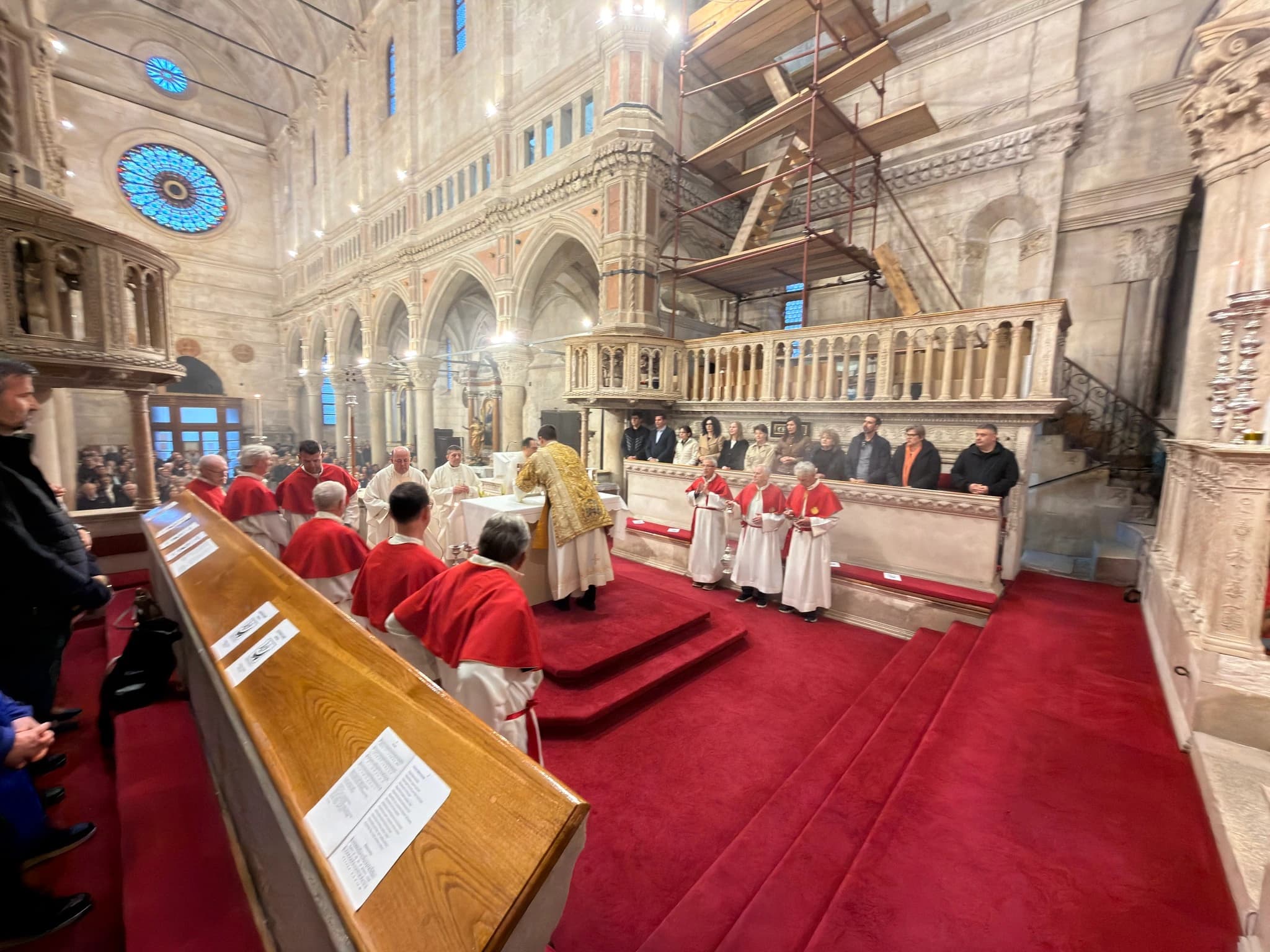 Blagovijest u katedrali svetog Jakova obilježila i godinu dana trajnog klanjanja u Šibeniku