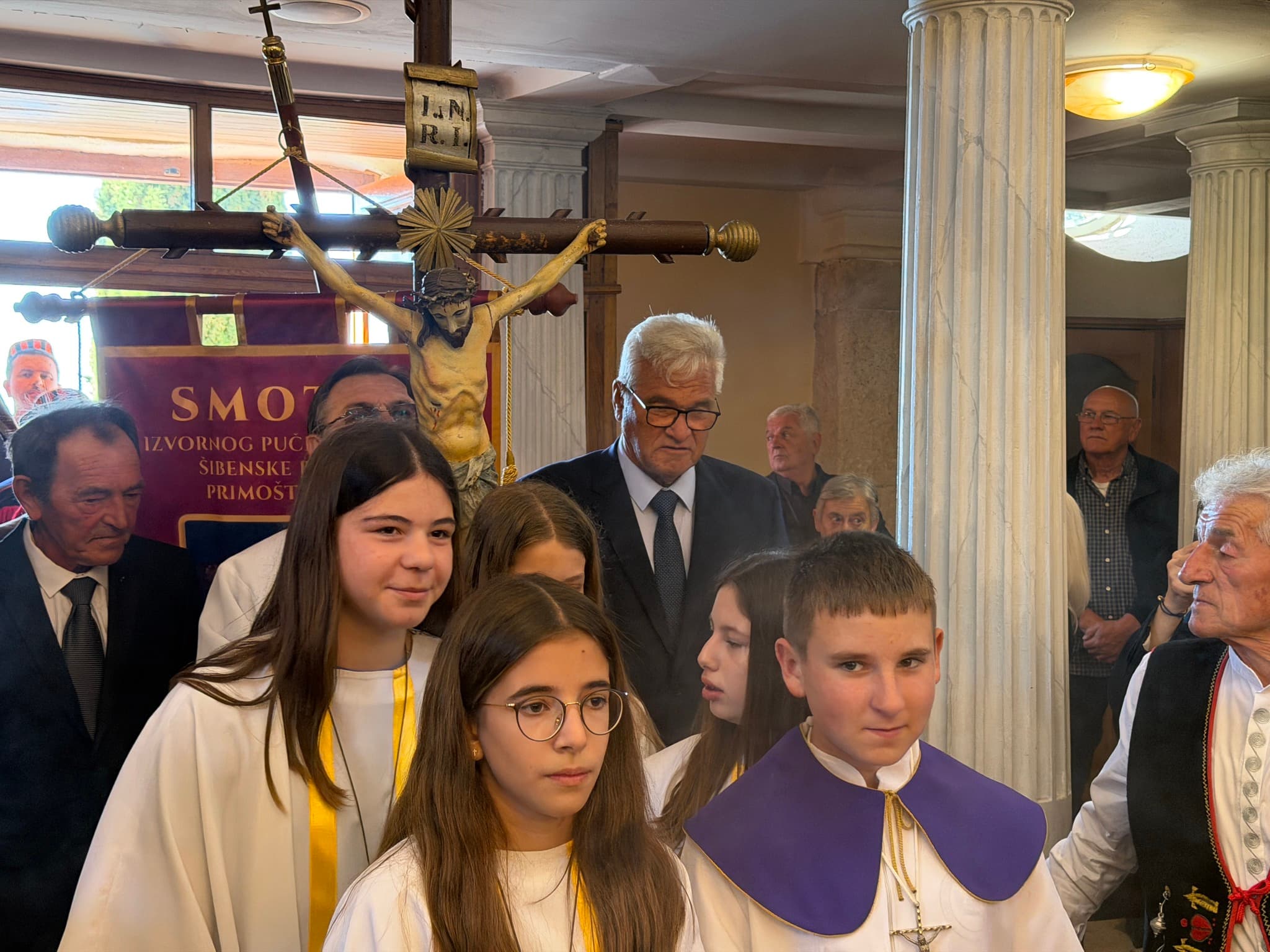 U Primoštenu održana 29. smotra izvornog pučkog crkvenog pjevanja Šibenske biskupije „Puče moj“