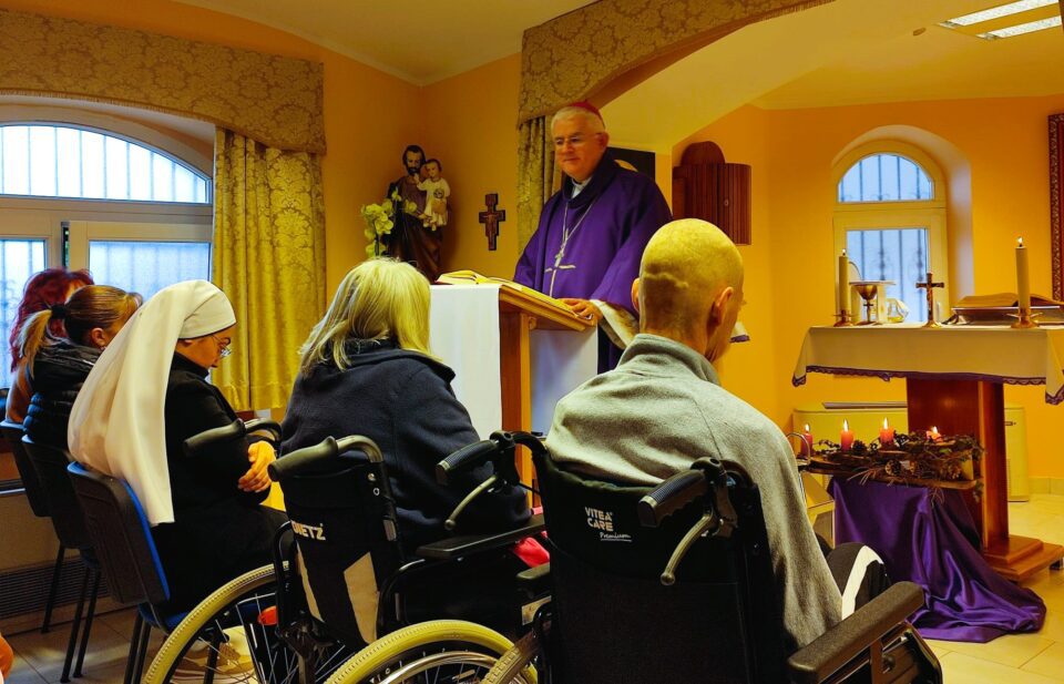 Nadbiskup slavio misu u hospiciju – Riječka nadbiskupija