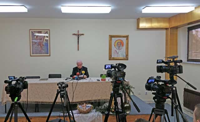 Božićni susret biskupa Komarice s medijskim djelatnicima