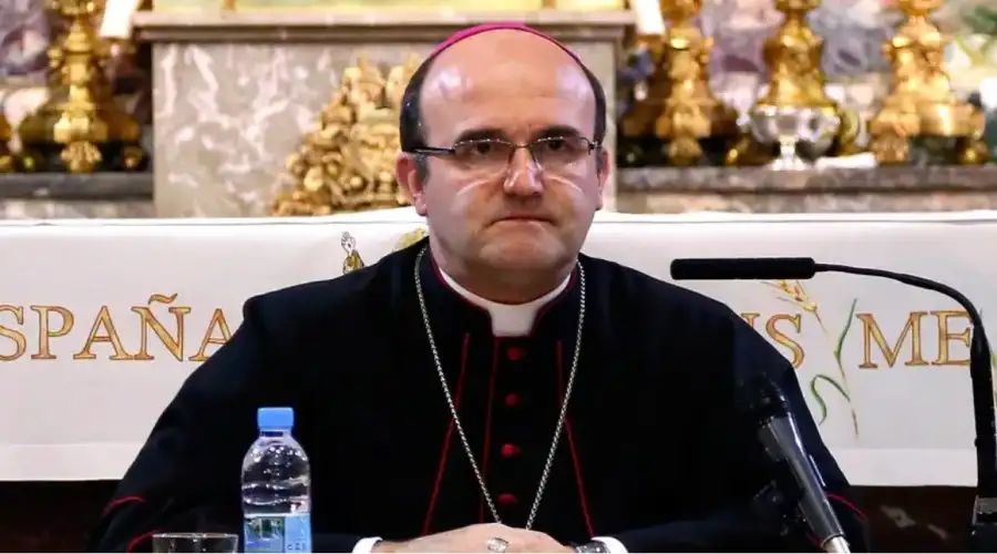 Istospolni blagoslovi: Grešnici mogu biti blagoslovljeni, ali ne i njihov grijeh, kaže španjolski biskup