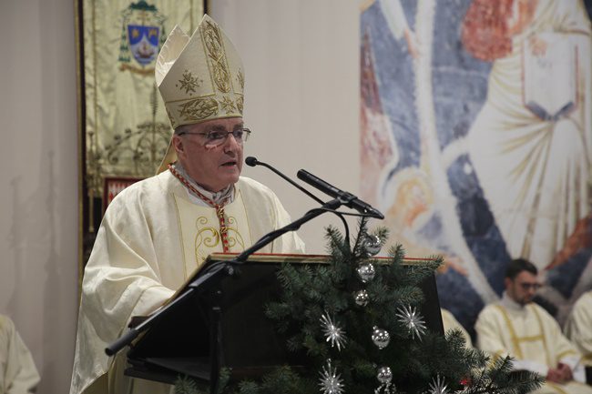 Homilija kardinala Bozanića na božićnoj misi bdjenja