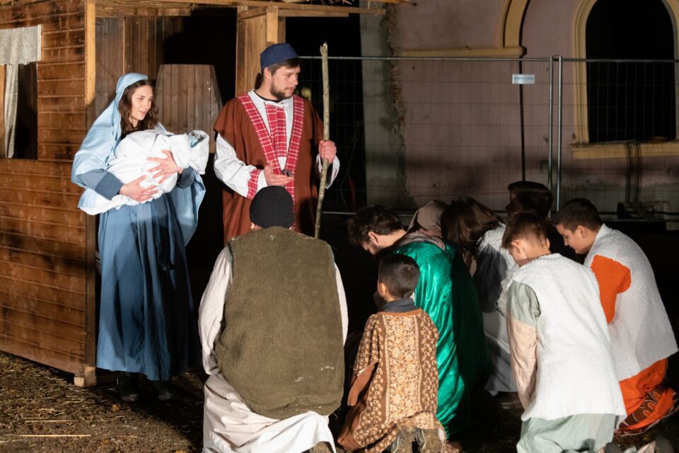 Marijini legionari u Petrinji izveli prikaz Isusova rođenja – Sisačka biskupija