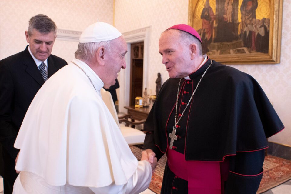 Biskup iz New Jerseyja O’Connell podvrgnut hitnoj operaciji srca u Rimu