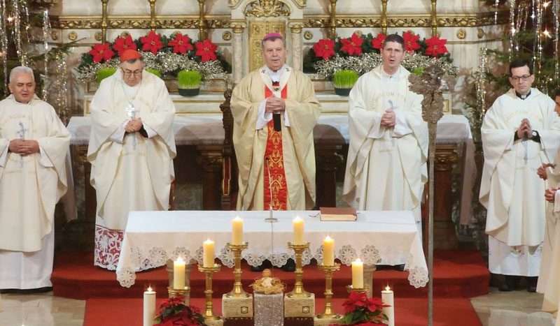 VIDEO: Nadbiskup Vukšić predvodio Euharistijsko slavlje na svetkovinu Bogojavljenje u sarajevskoj katedrali