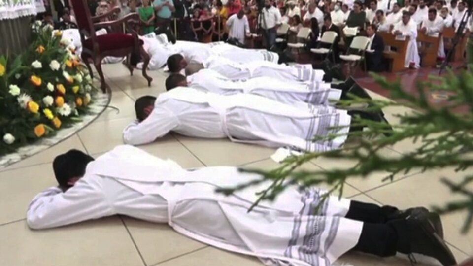 Nikaragva: novi svećenici zaređeni kao apel UN-a za nestale redovnike