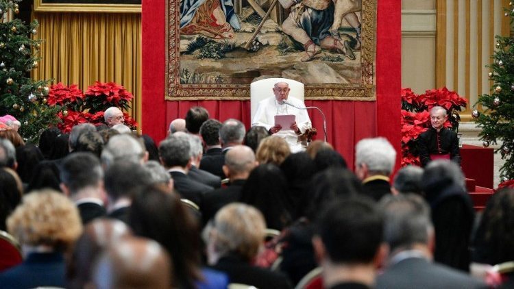 Papa Franjo u obraćanju diplomatskom zboru: „Mir je Božji dar, ali i odgovornost svih nas“