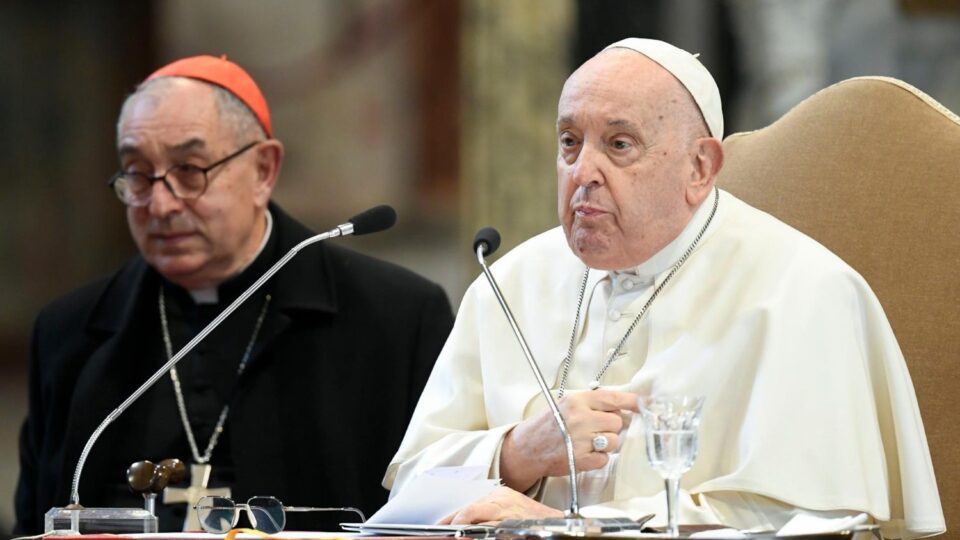 Papa rimskim svećenicima: Nalazimo se u misionarskoj zemlji – Vatican News