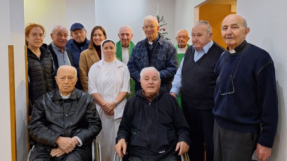 Novo vodstvo biskupijskog Caritasa na misi s umirovljenim svećenicima – Dubrovačka biskupija