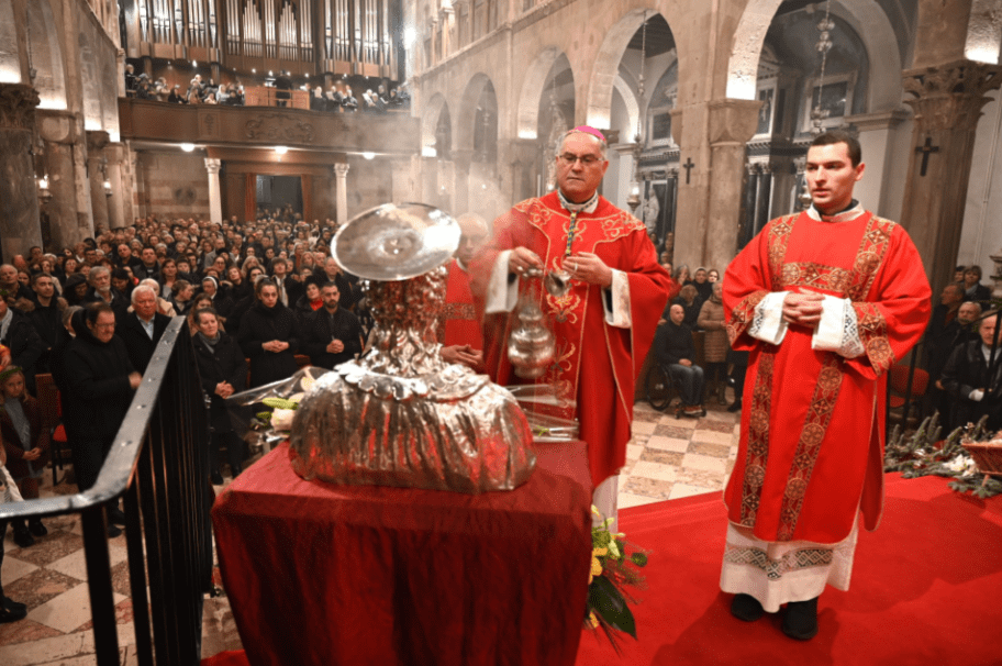 Biskup Štironja zaključio proslavu svetkovine sv. Stošije, zaštitnice Zadarske nadbiskupije